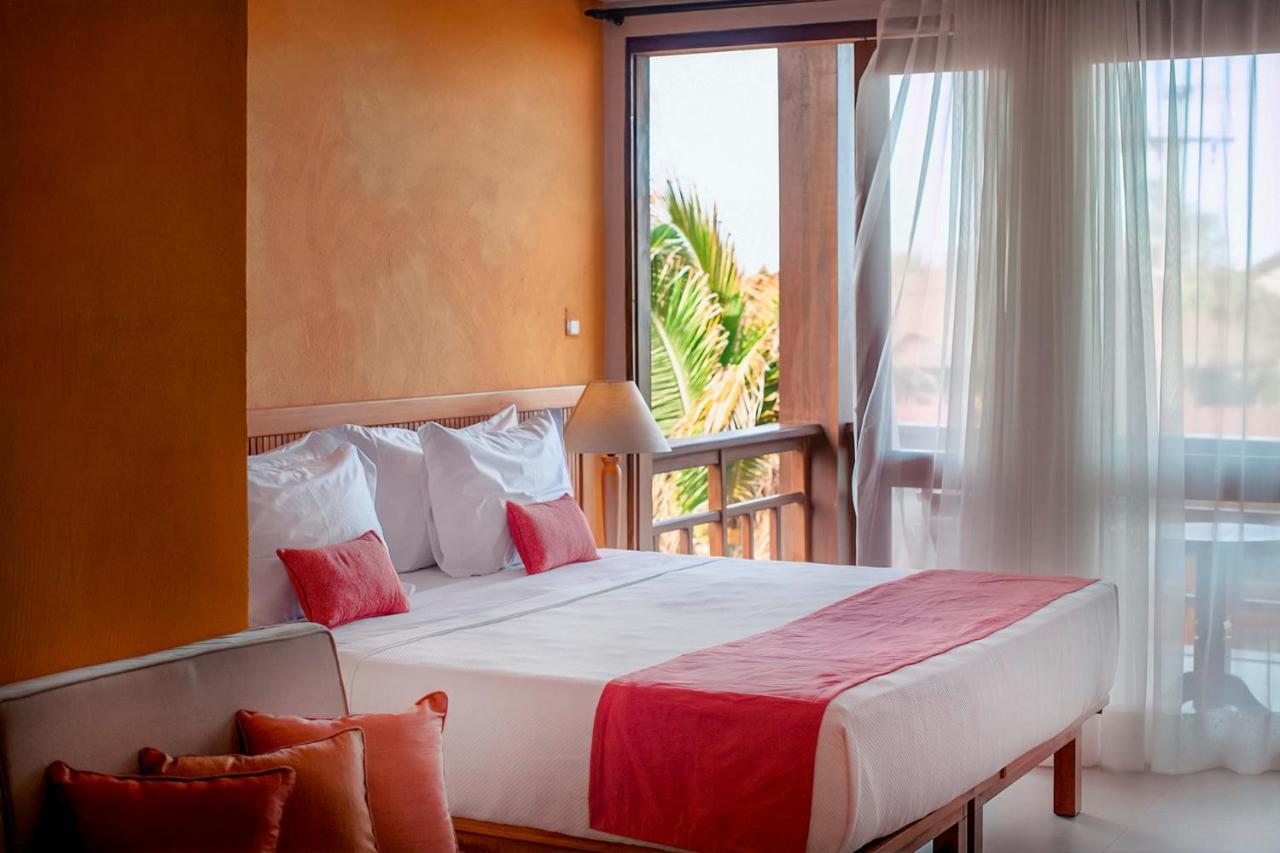Zorah Beach Hotel Траири Екстериор снимка